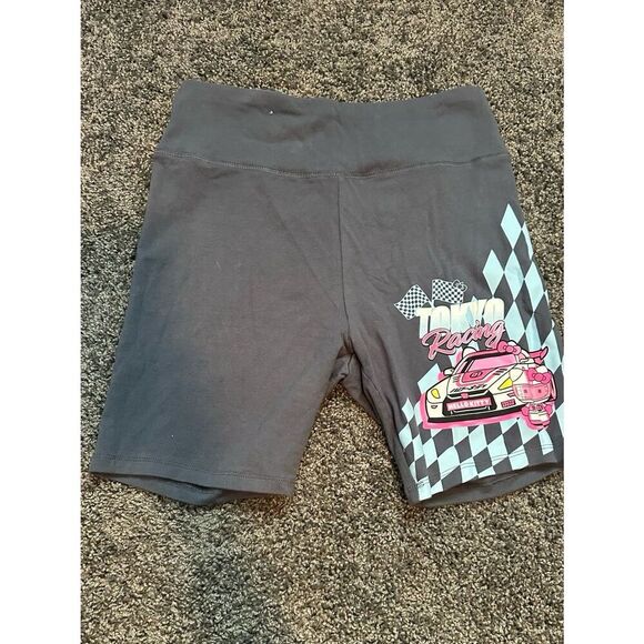 Hello Kitty and Friends Sanrio Biker Shorts Gray Race Car Tokyo Racing GTR - Picture 4 of 5